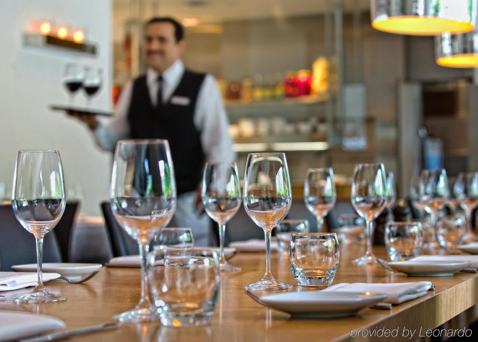 Wyndham Excelsior Hotel 4*